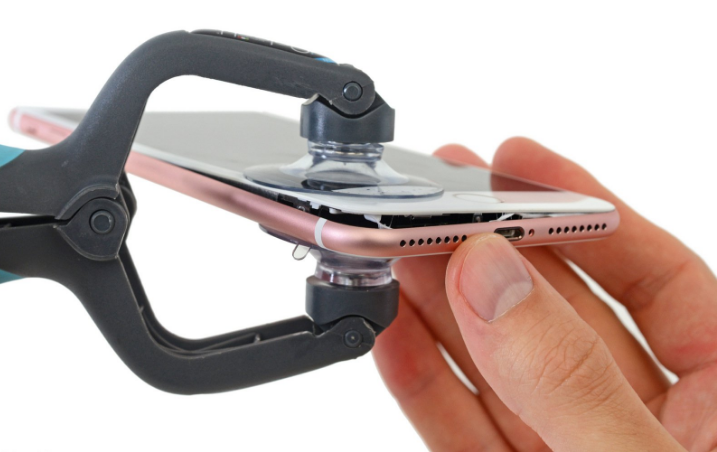 iPhone 7 Plus最全拆解！43张图告诉你谁抢走了耳机孔