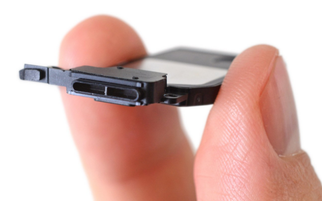 iPhone 7 Plus最全拆解！43张图告诉你谁抢走了耳机孔