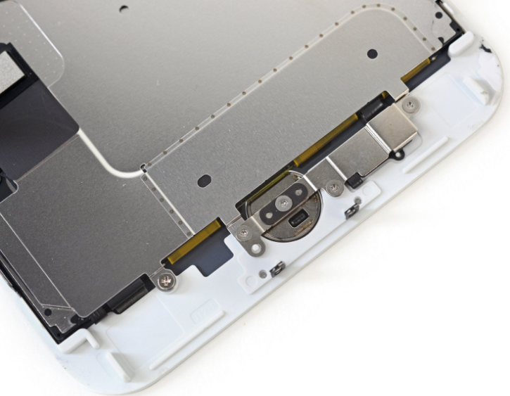 iPhone 7 Plus最全拆解！43张图告诉你谁抢走了耳机孔