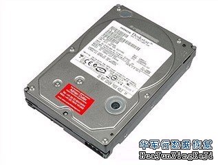 检测为电机卡死，需要移动盘片，必须用专业盘片移动工具才可以操作，所以只有非常正规的数据恢复公司才能恢复这种故障硬盘，我司在2004年就已经