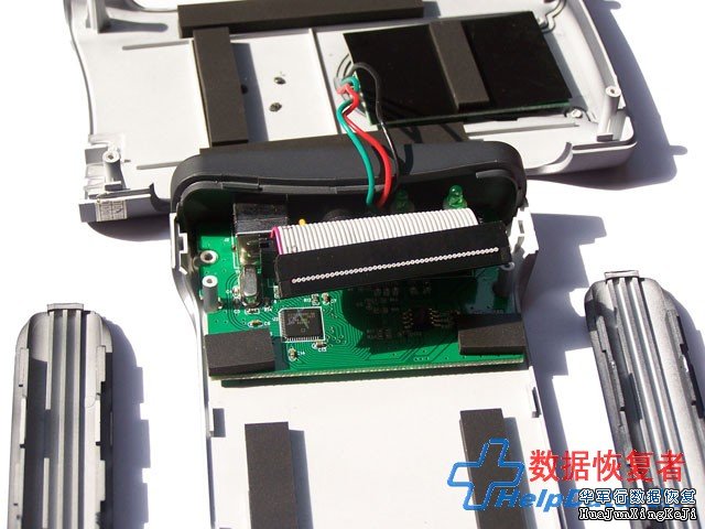 爱国者移动存储王拆解