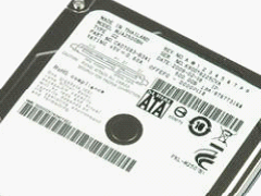 技王数据恢复工程师接到客户送来的盘后，和客户进行了沟通，又通过专业的检测硬盘是有很多坏道，跟客户描述的是基本一致的。工程师把硬盘挂在UD