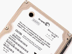 今接到客户盘，接在MHDD上不能认盘并且有“咔哒咔哒”敲盘声，初步断定为是磁头坏了，型号为ST9250827AS 5400.4，在技王备件库里找到相同的备件，然后