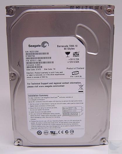 技王数据恢复工程师拿到硬盘检测，移动硬盘为物理故障，恢复数据需要开盘处理。工程师在无尘洁净间使用专业数据恢复工具读取盘片数据，由于硬