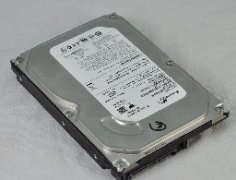 因数据很重要，所以客户赶紧联系杭州数据恢复公司，咨询过后确定到我杭州百脑汇数据恢复中心进行恢复。经过工程师的检测过后，确定数据是可以