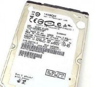 电机卡死的情况算是单颗硬盘故障里面最严重的问题了，需要移动盘片，必须用专业盘片移动工具才可以操作，所以只有非常正规的数据恢复公司才能