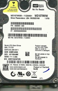 接到客户盘后，拆掉盒，是一个WD西部数据的硬盘，检测时硬盘自检声都很正常，在pc3K下盘也能就绪，进入程序后盘的型号SN号均
不能识别。我们可以