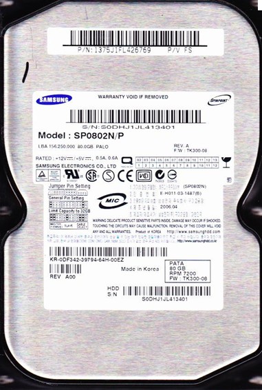 经技王工程师检测，该硬盘磁头损坏了。于是开盘工程师首先在百级无尘净化室打开盘体，更换匹配磁头并处理盘片；再通过专业设备PC3000-UDMA进行镜像