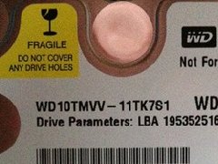 经工程师检测，硬盘磁头损坏了。工程师首先在百级无尘净化室进行开盘操作，接着对盘片进行清洁，随后更换相匹配的磁头，并用专业工具矫正磁头